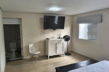 Casa à venda com 3 suítes em Vila Lavínia, Mogi das Cruzes, SP