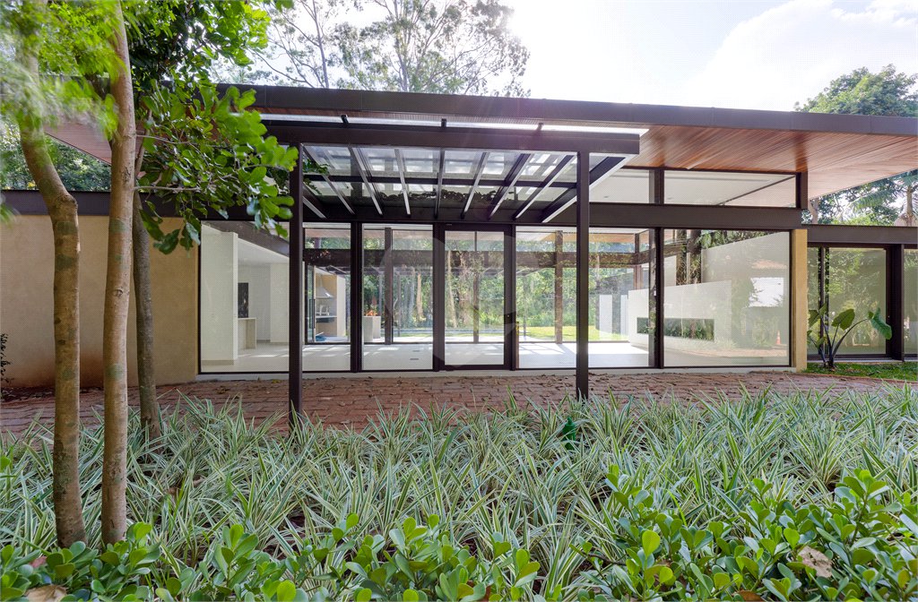 Casa à venda com 5 suítes no condomínio Chácara Flora, São Paulo - SP