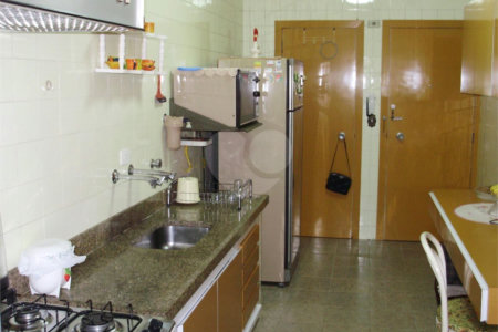 Apartamento à venda com 3 quartos, sendo 1 suíte, em Jardim Paulista, São Paulo, SP