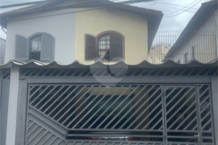 Sobrado à venda com 3 quartos em Vila Nova Alba, São Paulo, SP