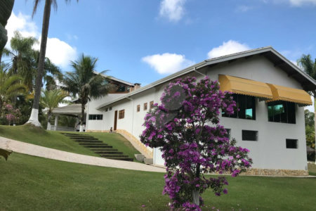 Casa à venda com 4 suítes no Centro, Guararema, SP