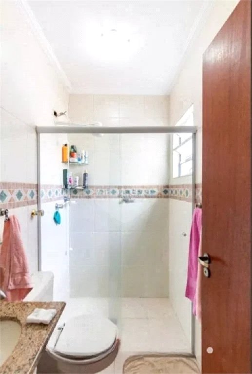 Sobrado à venda no Ipiranga de 140m² com 4 suítes e 3 vagas.