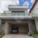 Casa à venda com 3 suítes em Horto, São Paulo, SP
