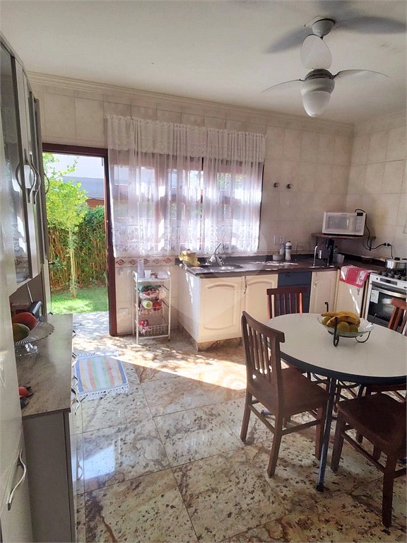Casa à venda com 5 suítes no condomínio Estância Marambaia, Vinhedo - SP