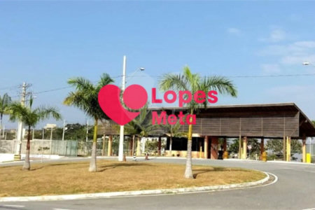 Casa à venda com 3 quartos, sendo 1 suíte,  no condomínio Reserva do Vale, Caçapava - SP