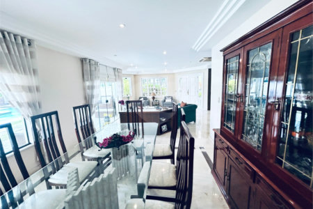 Casa à venda com 8 quartos, sendo 7 suítes, em Barra da Tijuca, Rio de Janeiro, RJ