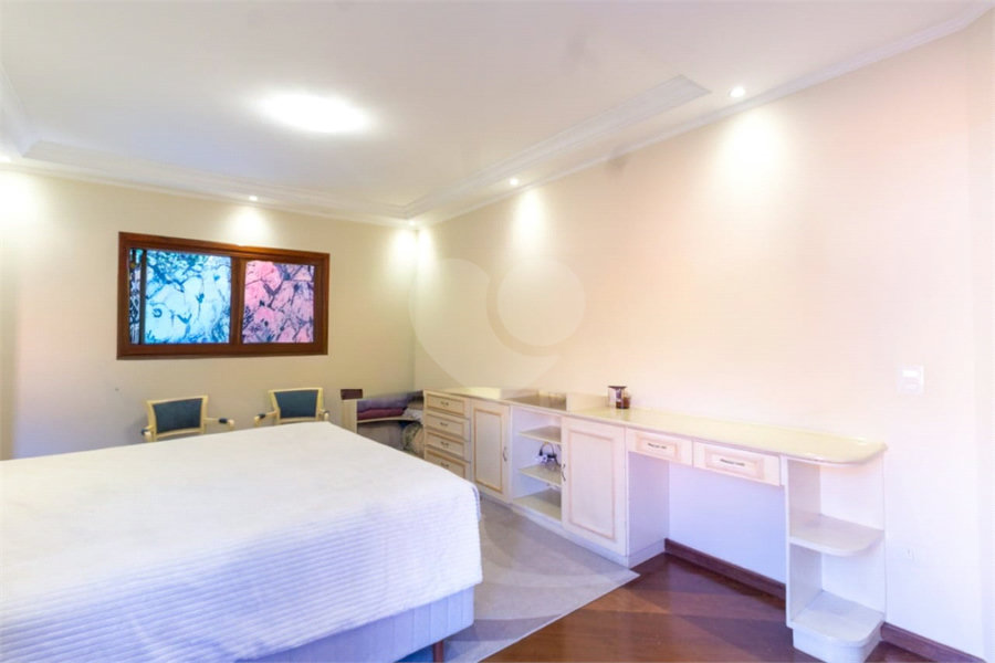Casa à venda com 3 suítes no condomínio Da Serra, São Paulo - SP