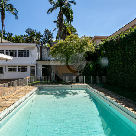 Casa Térrea à venda com 4 quartos, sendo 1 suíte,  em Brooklin Velho, São Paulo, SP