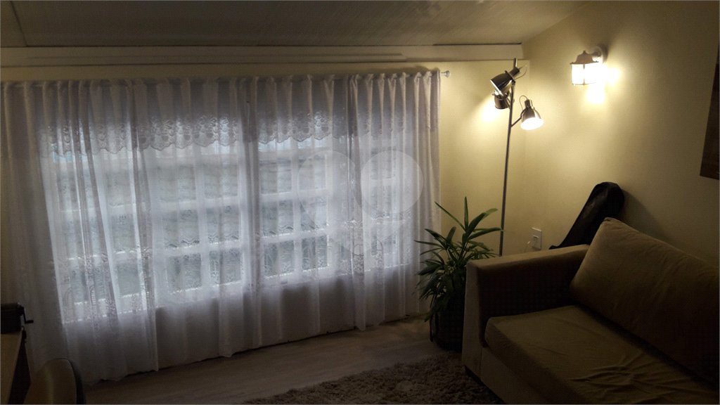 Casa à venda com 3 quartos, sendo 1 suíte,  em Jardim Aeroporto, São Paulo, SP