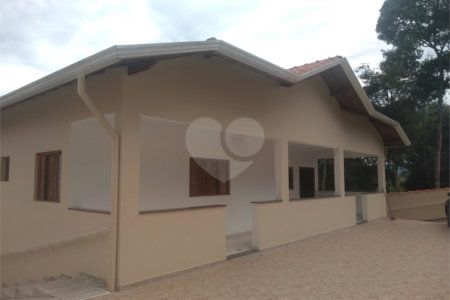Chácara à venda com 4 suítes em Pirucaia, Mairiporã, SP