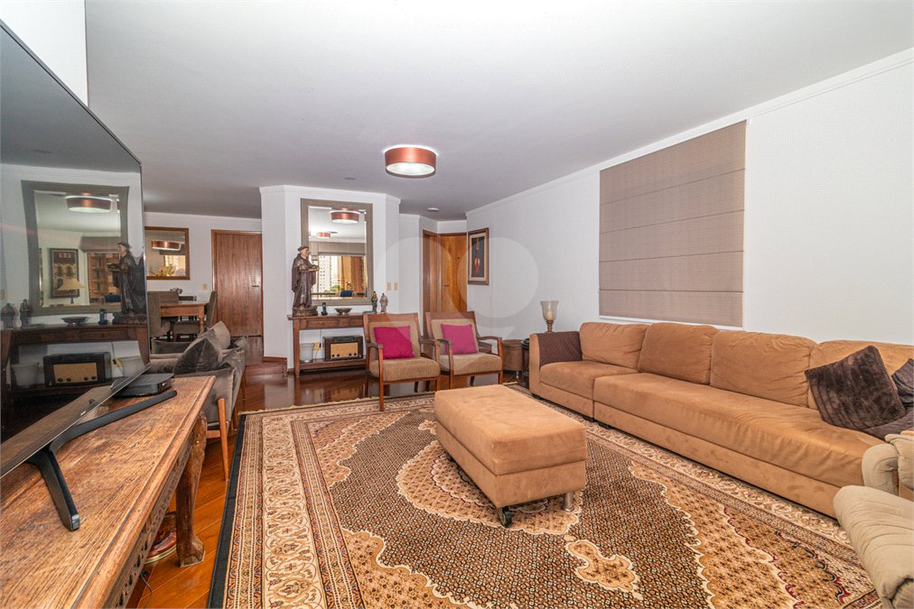 Apartamento à venda com 4 quartos, sendo 2 suítes, em Campo Belo, São Paulo, SP