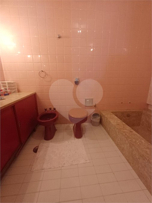 Sobrado à venda com 5 suítes em Vila Albertina, São Paulo, SP