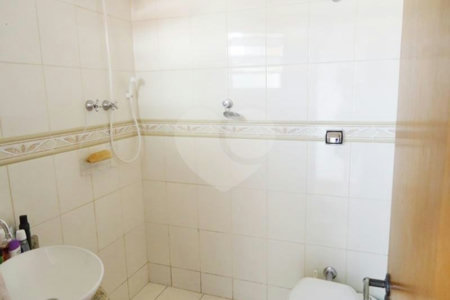 Sobrado à venda com 3 quartos, sendo 1 suíte, em Vila Constança, São Paulo, SP