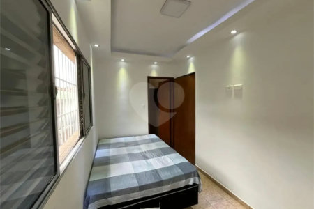 SOBRADO COM 350 M2 ( ABAIXO DO PREÇO DE MERCADO) 3 DORMITÓRIOS 3 SUÍTES SAÚDE