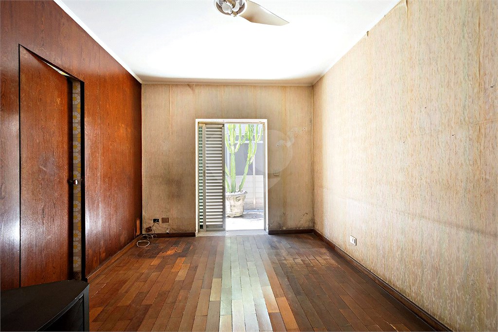 Casa Térrea à venda ou para alugar com 4 suítes em Alto da Boa Vista, São Paulo, SP