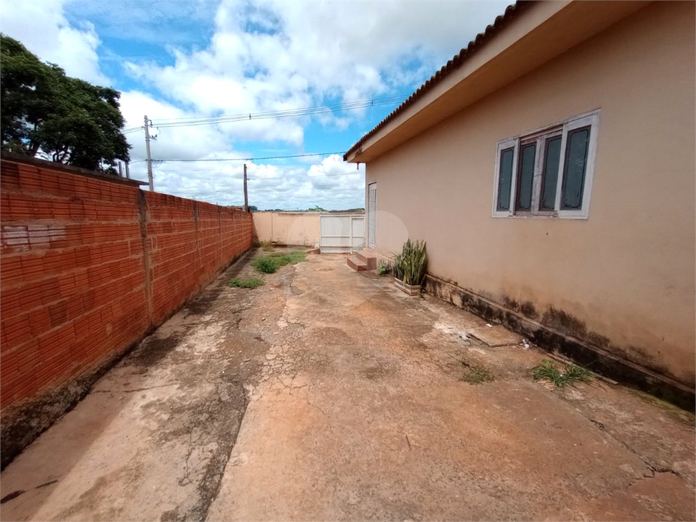 Casa à venda com 2 quartos em Vila Mazzei, Itapetininga, SP