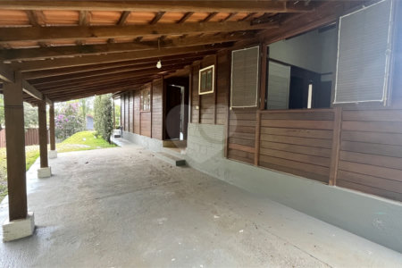 Casa Térrea para alugar com 3 quartos, sendo 1 suíte, em Jardim Estância Brasil, Atibaia, SP