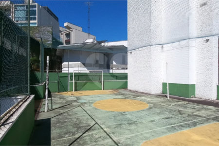 Sobrado à venda ou para alugar com 7 quartos, sendo 4 suítes,  em Cidade Jardim, São Paulo, SP