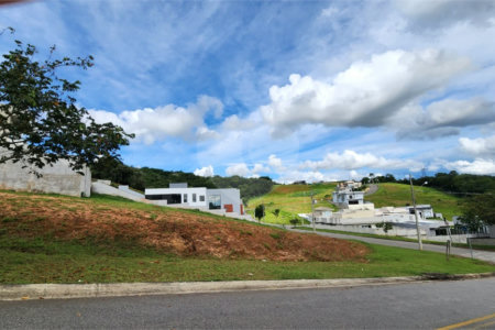 Terreno à venda no condomínio Santa Isabel I, Louveira - SP