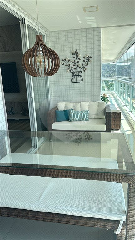 Apartamento à venda com 3 quartos, sendo 1 suíte, em Canto do Forte, Praia Grande, SP
