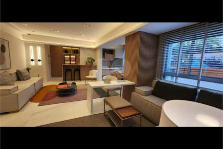 Apartamento à venda com 3 quartos, sendo 1 suíte, em Vila Mariana, São Paulo, SP