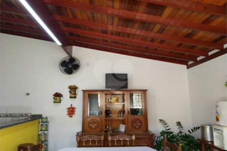 Sobrado à venda com 3 quartos, sendo 2 suítes, em Jardim Hubert, Indaiatuba, SP