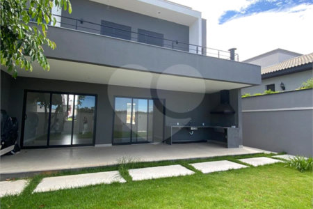 Casa à venda com 3 suítes no condomínio Parque das Camélias, Jundiaí - SP