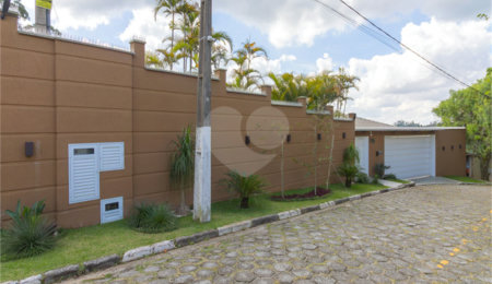 Casa à venda com 3 suítes no condomínio Parque Imperial da Cantareira, Mairiporã - SP