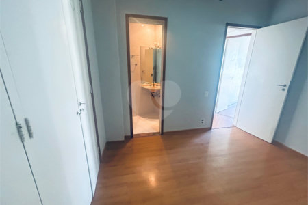 Apartamento à venda com 3 quartos, sendo 1 suíte, em Lagoa, Rio de Janeiro, RJ