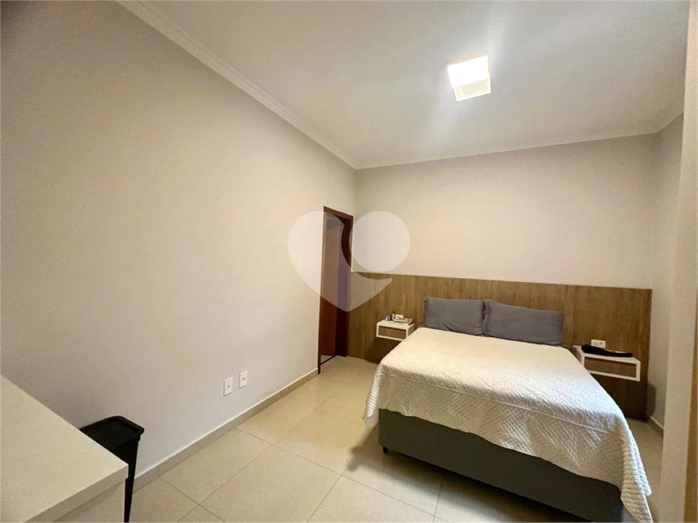 Casa à venda ou para alugar com 3 quartos, sendo 1 suíte,  no condomínio Vila Rica, Indaiatuba - SP