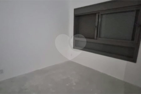 Apartamento à venda com 3 suítes em Moema, São Paulo, SP