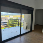 Casa à venda com 5 quartos, sendo 3 suítes, no condomínio Figueira Garden, Atibaia - SP