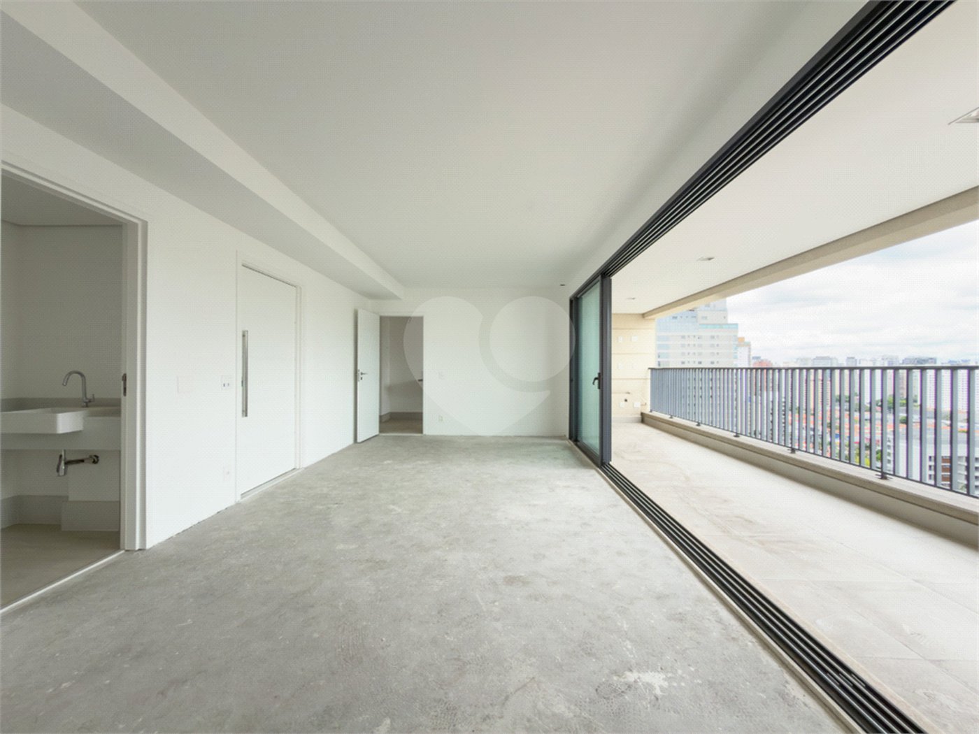 Apartamento à venda com 3 suítes em Vila Nova Conceição, São Paulo, SP