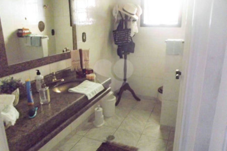 Sobrado à venda com 3 quartos, sendo 1 suíte, em Campo Belo, São Paulo, SP