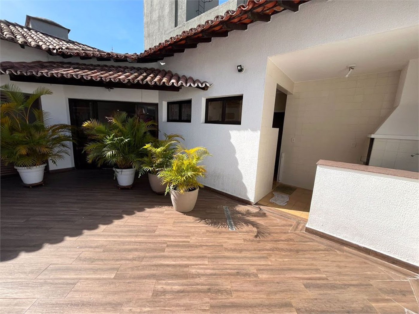 Apartamento com 4 dormitórios à venda, 259 m² por R$ 900.000,00 - Jardim Três Marias - Guarujá/SP