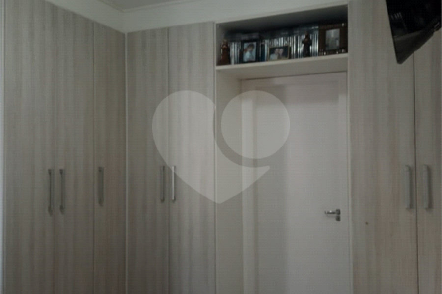 Casa à venda com 3 quartos, sendo 1 suíte,  no condomínio Village St. Louis, São Paulo - SP