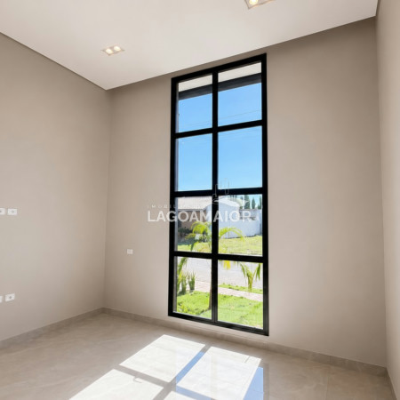 Casa à venda com 3 quartos no condomínio Residencial Costa Leste, Três Lagoas - MS