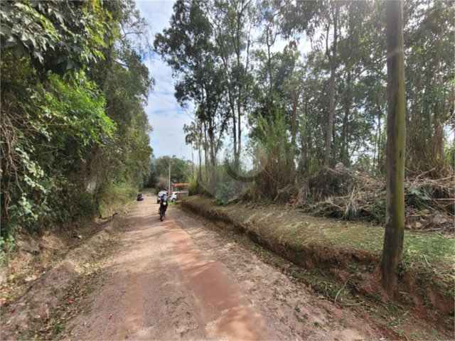 Terreno à venda no condomínio Alpes da Cantareira, Mairiporã - SP
