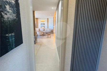 Apartamento à venda com 3 suítes em Urbanova, São José dos Campos, SP
