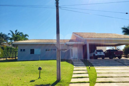 Casa à venda com 3 suítes no condomínio Portal do Sabiá, Araçoiaba da Serra - SP