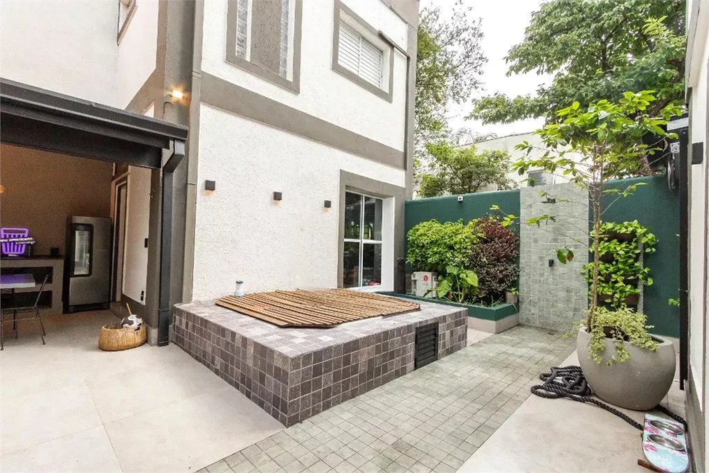 Casa à venda com 4 suítes em Cidade Monções, São Paulo, SP