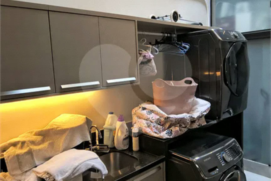 Casa à venda com 4 quartos, sendo 3 suítes, no condomínio Da Serra, São Paulo - SP