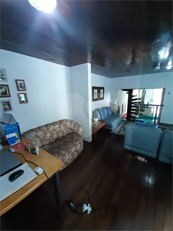 Sobrado à venda com 3 quartos, sendo 1 suíte, em Bosque da Saúde, São Paulo, SP