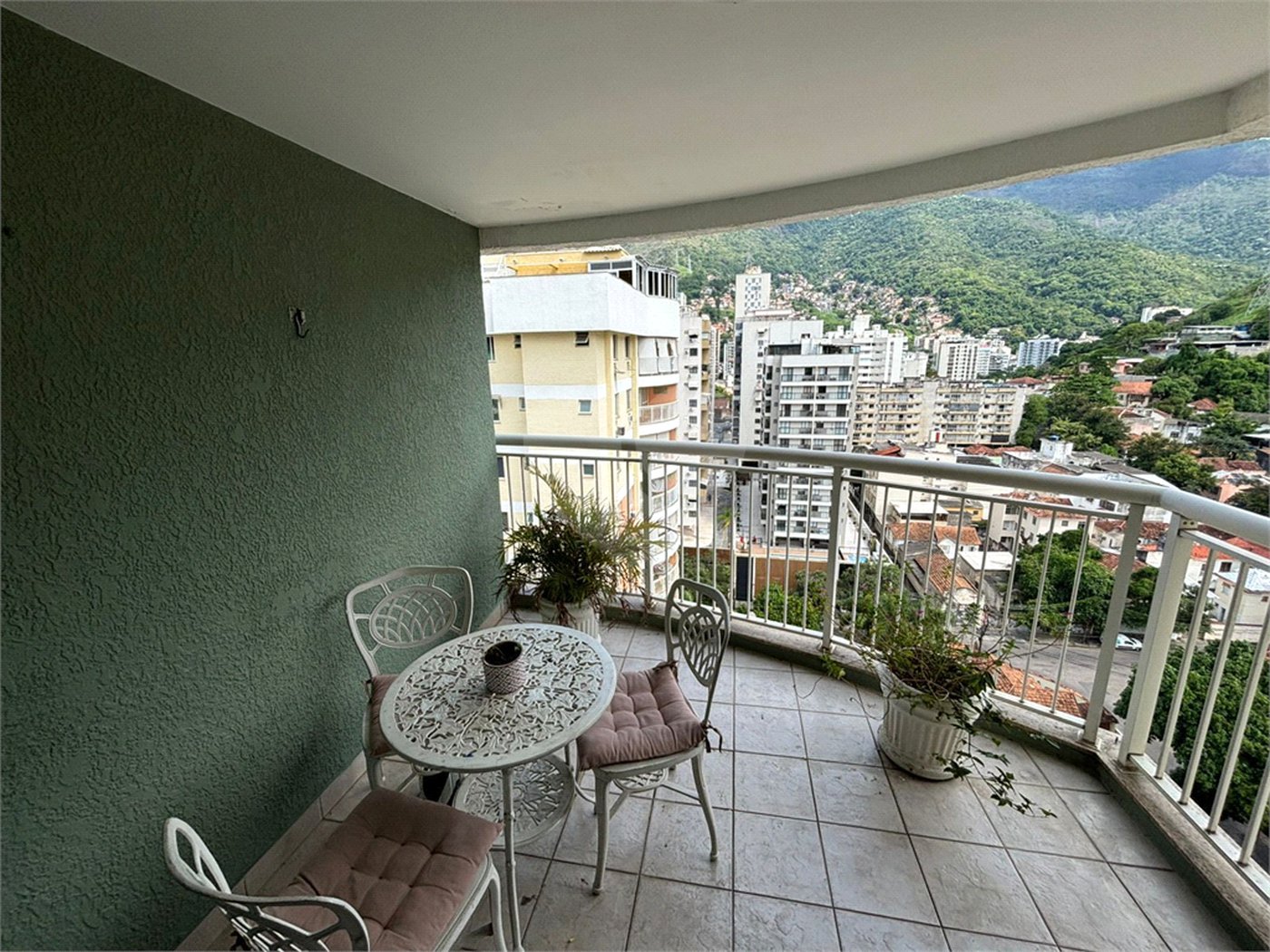 Cobertura à venda com 4 quartos, sendo 2 suítes,  em Tijuca, Rio de Janeiro, RJ