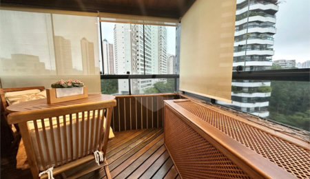 Apartamento à venda com 4 quartos, sendo 3 suítes,  em Vila Andrade, São Paulo, SP