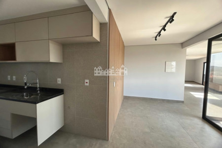 Apartamento à venda com 3 quartos, sendo 1 suíte, no centro de Atibaia - SP