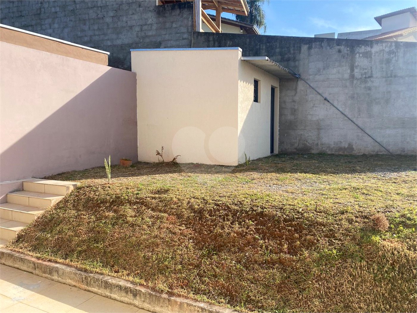 Casa à venda com 3 quartos, sendo 1 suíte, no condomínio Terras de Santa Adelia, Vargem Grande Paulista - SP