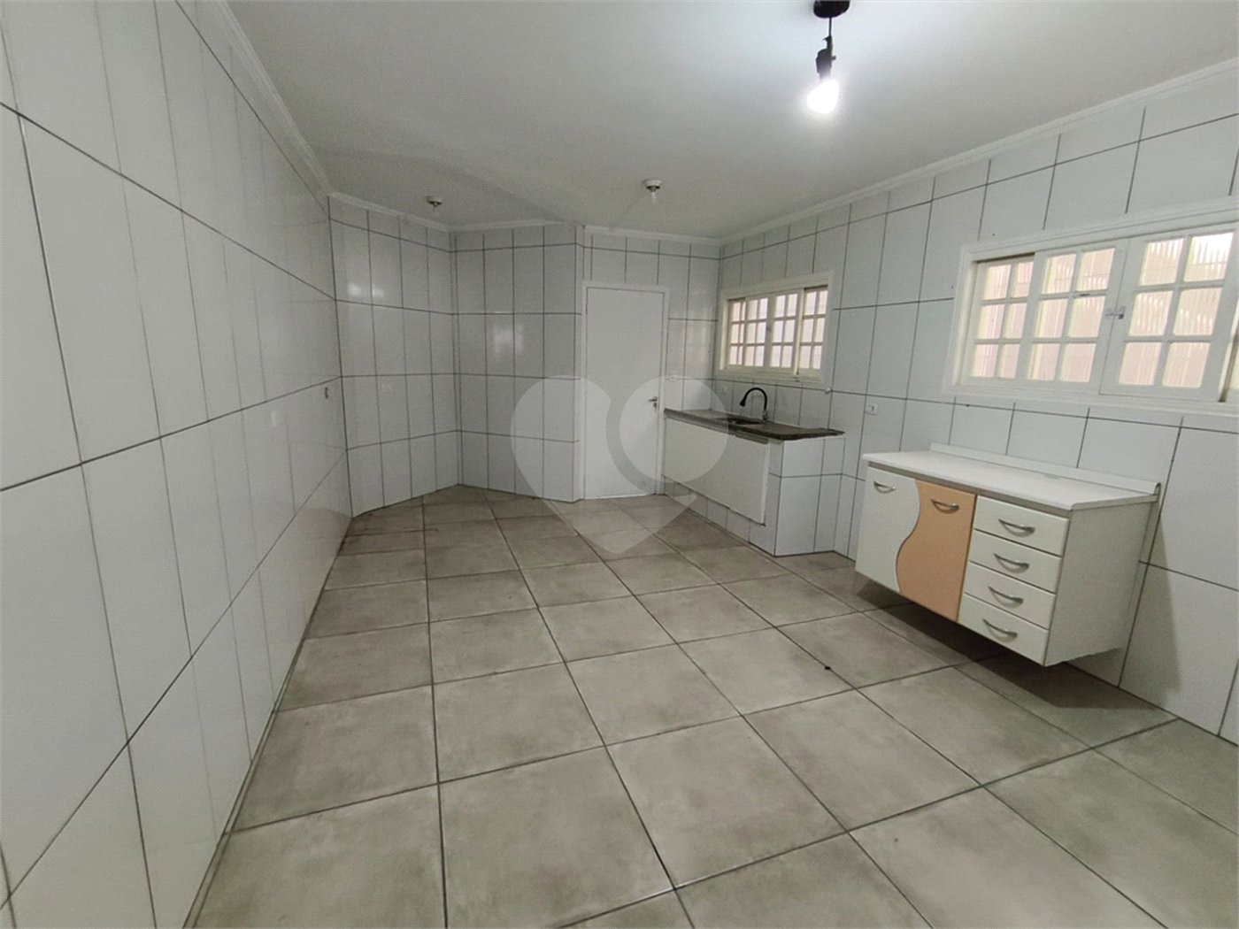 Sobrado à venda com 3 quartos, sendo 1 suíte, em Vila Nivi, São Paulo, SP