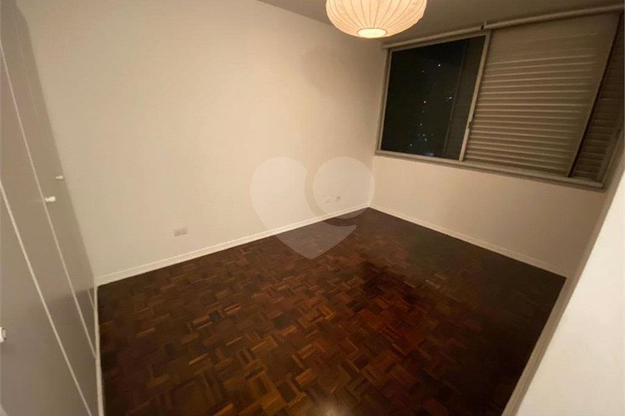 Apartamento à venda com 3 quartos, sendo 1 suíte, em Morumbi, São Paulo, SP