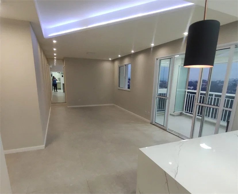 Apartamento à venda com 3 quartos, sendo 2 suítes,  em Jardim Arpoador, São Paulo, SP